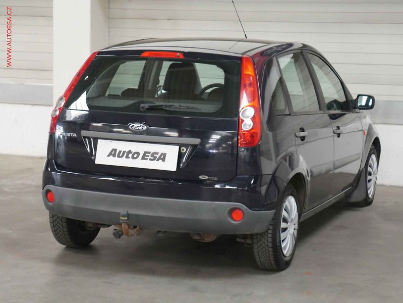 Ford Fiesta (2006) 1.4i, ČR, AC, TZ - fotka 6 z 14