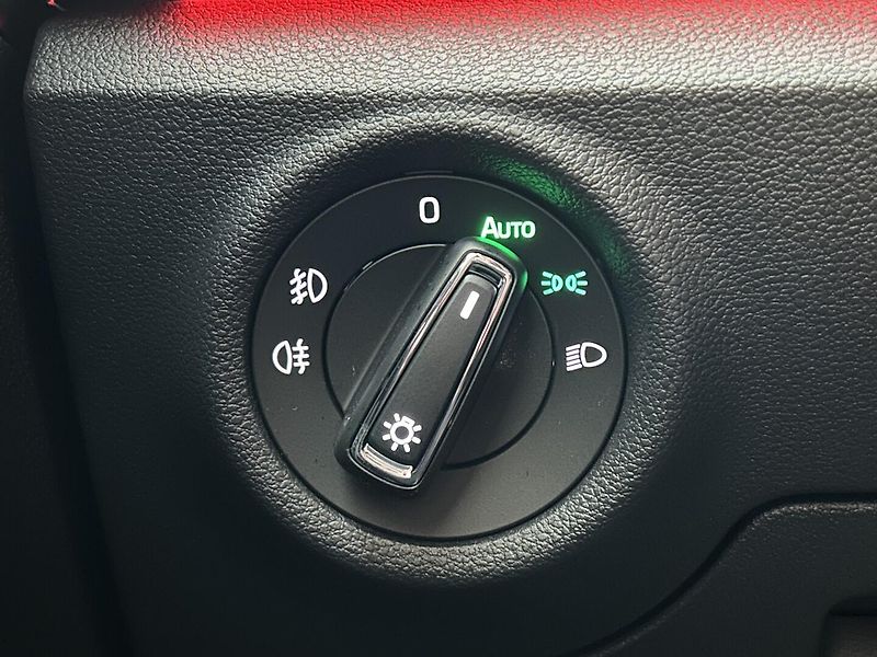 Škoda Scala 1.5 TSI Monte Carlo - fotka 18 z 28