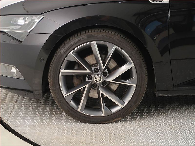 Škoda Superb (2019) 2.0 TDI, Automat, Kůže, Navi - fotka 15 z 25