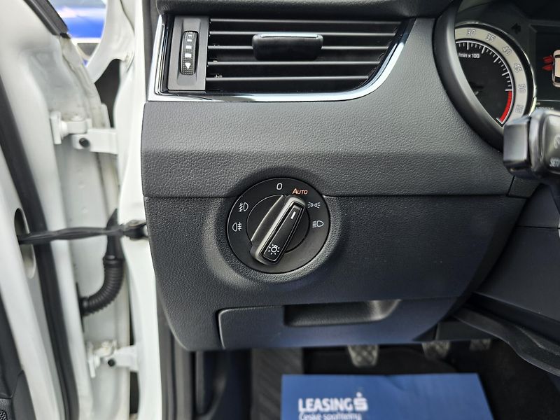 Škoda Octavia 2.0TDI 110KW STYLE FULL LED ČR - fotka 11 z 33