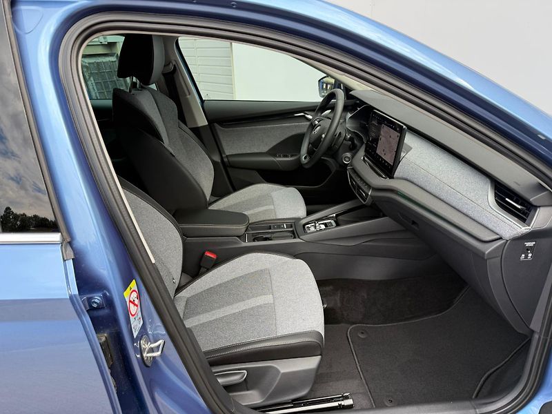 Škoda Octavia Top Selection 2.0 TDI 110kw DS - fotka 8 z 24
