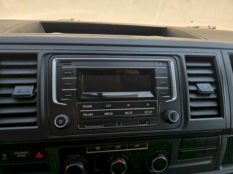 Volkswagen Transporter (2019) 2,0TDI 110KW - fotka 9 z 23
