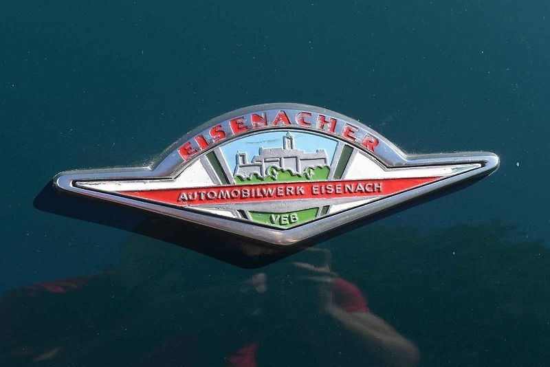 Tři desítky „chlouby“ východoněmeckého automobilového průmyslu si dalo sraz v Hradci Králové.