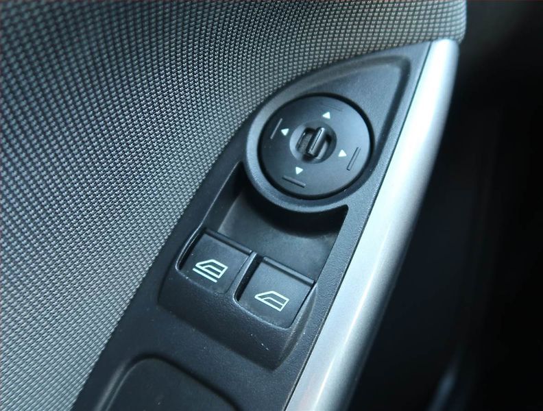 Ford Focus (2011) 1.6 TDCi, po STK, Tažné - fotka 15 z 15