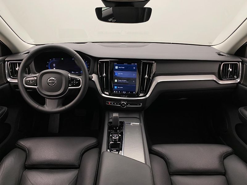 Volvo S60 B5 AWD DARK ULTIMATE AUT CZ - fotka 2 z 50