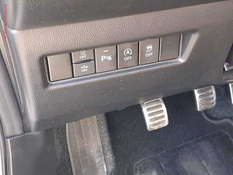 Suzuki Swift (2021) 1.4 BJet, Sport, LED, navi - fotka 12 z 21
