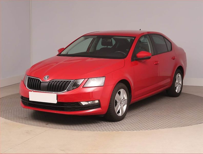 Škoda Octavia (2019) Ambition Plus 1.6 TDI - fotka 2 z 15