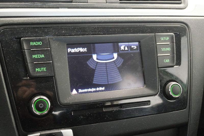 Škoda Rapid - fotka 18 z 21