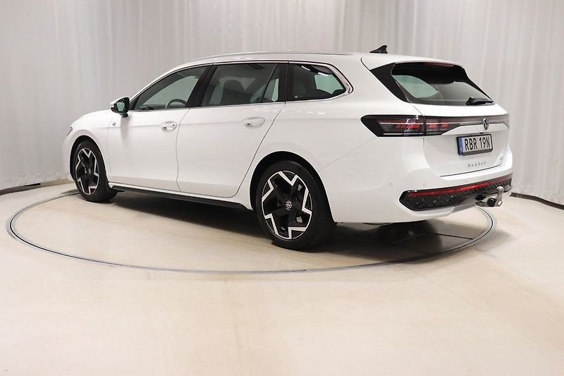 Volkswagen Passat 1.5 eTSI IQ NezTop Kamera Taž - fotka 6 z 12