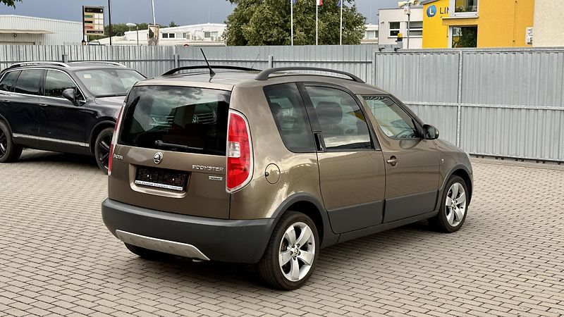 Škoda Roomster 1.2TSi*63kW*SCOUT*STYLE*PĚKNÝ* - fotka 5 z 20