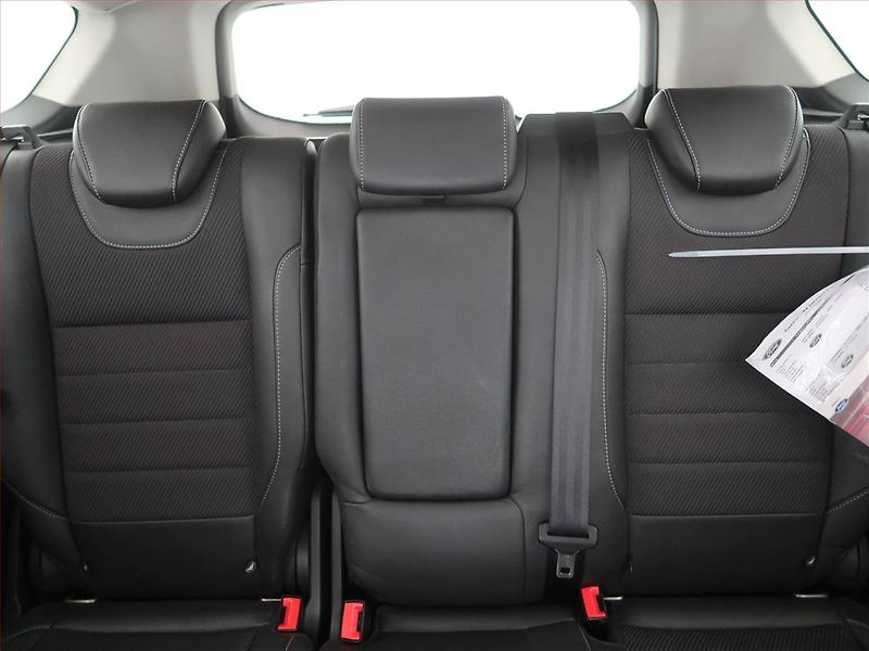 Ford Kuga (2013) Titanium 2.0 TDCi, 4X4 - fotka 10 z 17