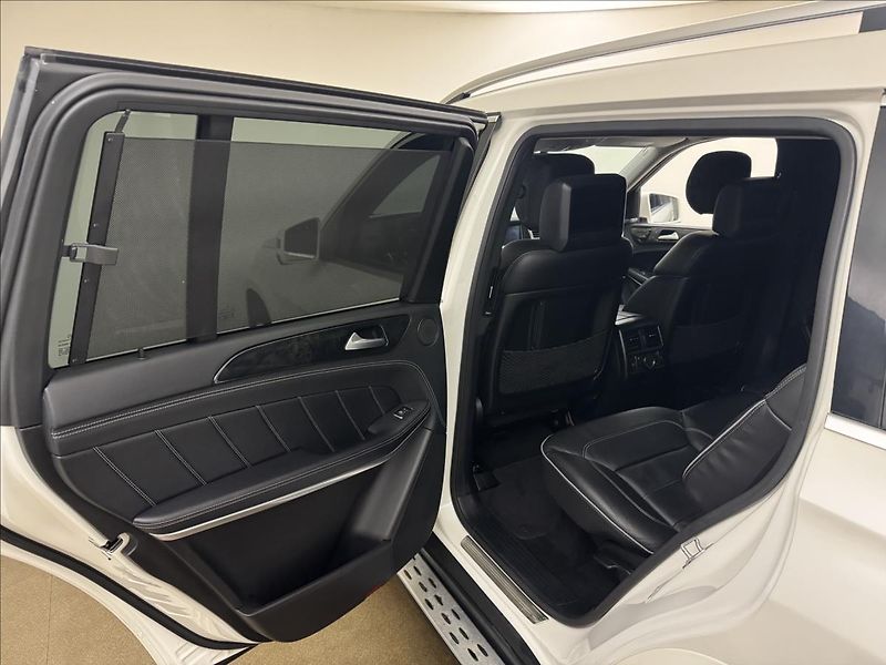 Mercedes-Benz GL 3,0 7-MÍST H/K PANO NZTOP TZ - fotka 41 z 53