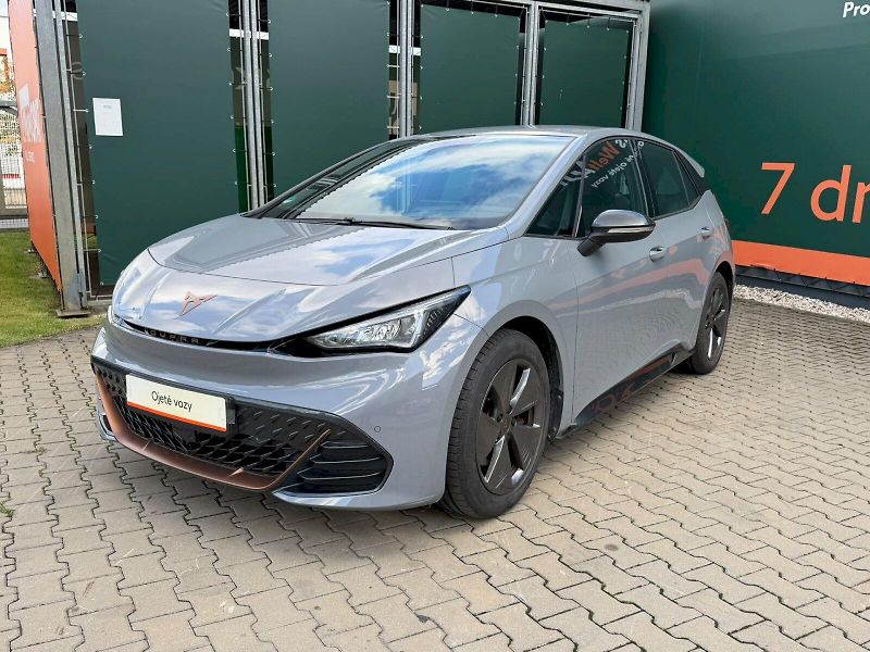Cupra Born (2023) 150kW / 62kWh Electric - fotka 9 z 23