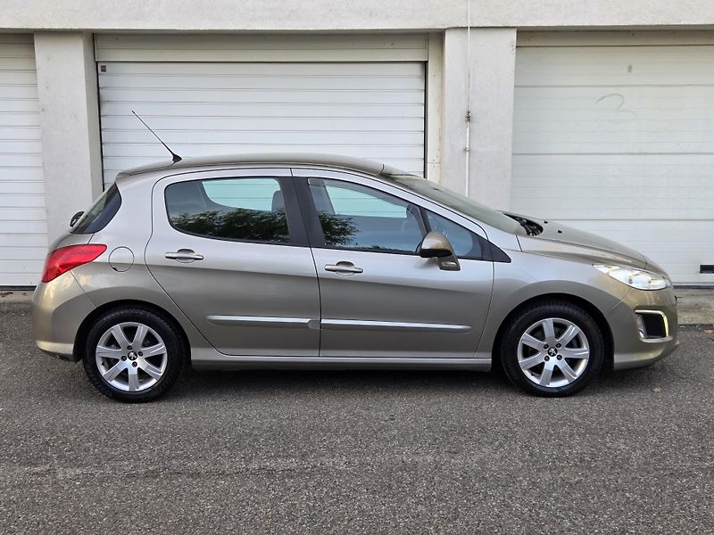Peugeot 308 (2001) 1.6i 88Kw LPG Tažné  - fotka 9 z 27