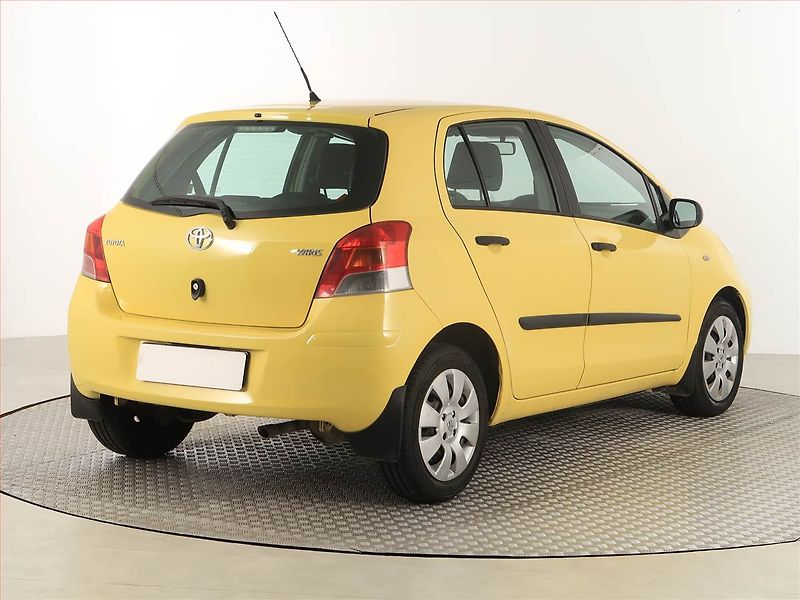 Toyota Yaris (2009) 1.33 Dual VVT-i - fotka 5 z 16