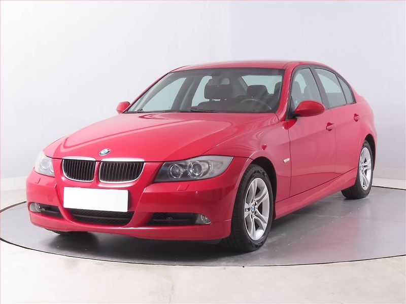 BMW Řada 3 (2008) 318 d, Eko.zaplacen, Tažné - fotka 2 z 15