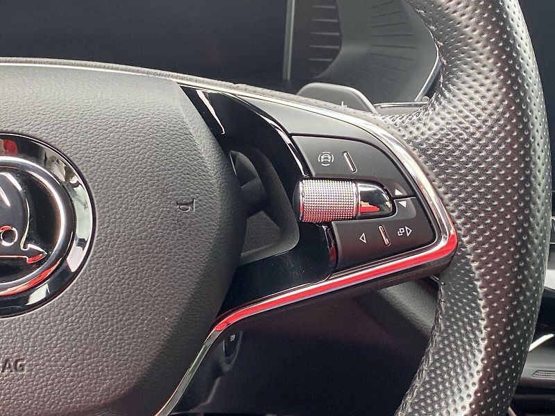 Škoda Octavia (2021) Combi 1.4 TSI iV DSG Style - fotka 20 z 36