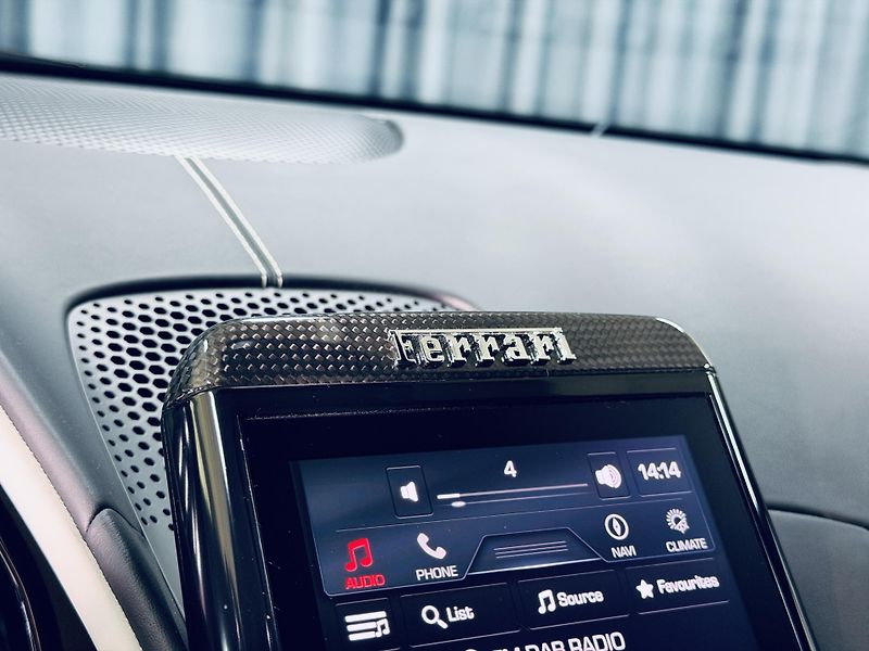 Ferrari Roma (2021) FULL CARBON MAX VÝB ZÁRUKA - fotka 22 z 33