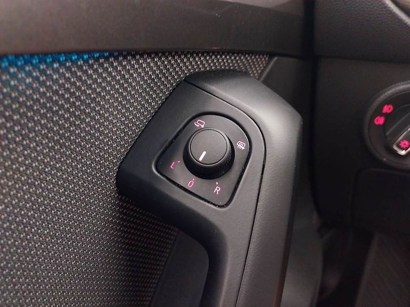 Seat Ateca (2018) 1.4 TSI - fotka 16 z 22