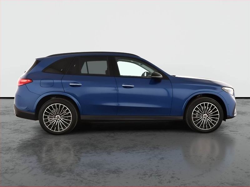 Mercedes-Benz GLC (2025) 300 e 4MATIC, AMG Line - fotka 6 z 22