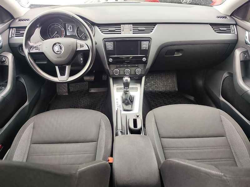 Škoda Octavia 1.5 TSi/96kW Ambition G-TEC - fotka 12 z 26