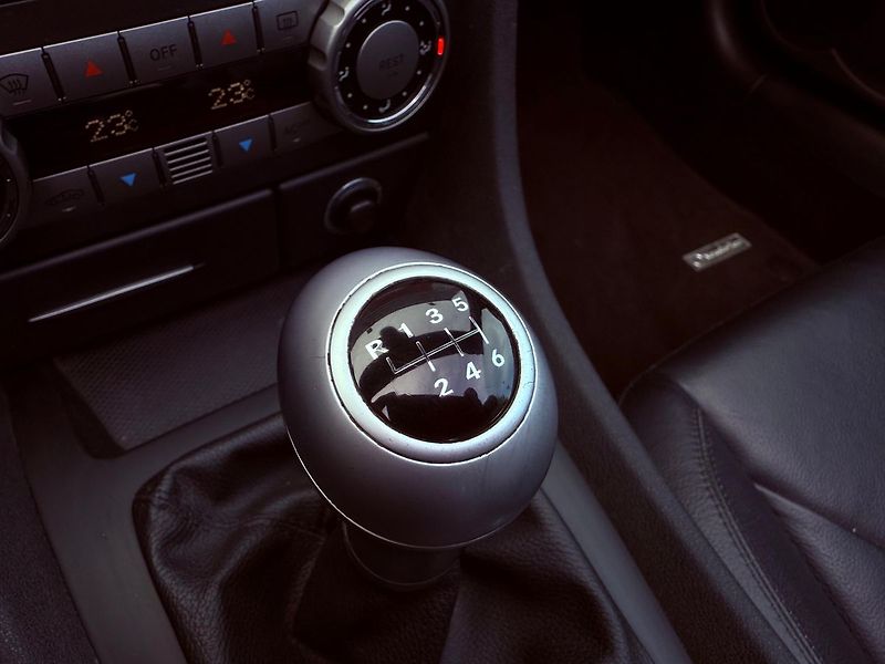 Mercedes-Benz SLK 350 Manuál, 80 tkm, Serviska - fotka 19 z 34
