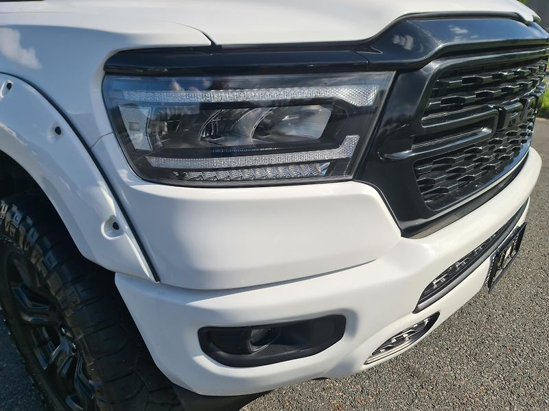 Dodge RAM 1500 (2022) 5.7 HEMI 4x4 BIGHORN LPG - fotka 64 z 67