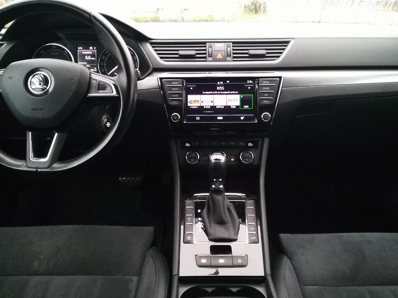Škoda Superb 2,0 TDI 4x4 /140 kW/ - fotka 12 z 40