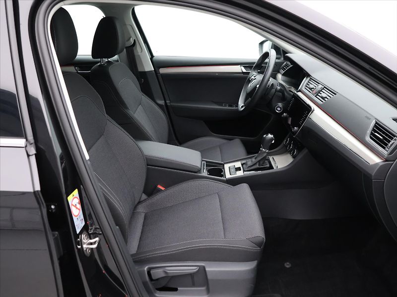 Škoda Superb 2,0 TSI 140kW Style DSG CZ DPH - fotka 10 z 28