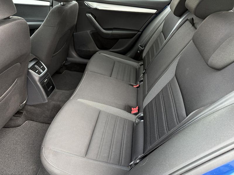 Škoda Octavia 1.5TSi Ambition 110kW ČR - fotka 17 z 19