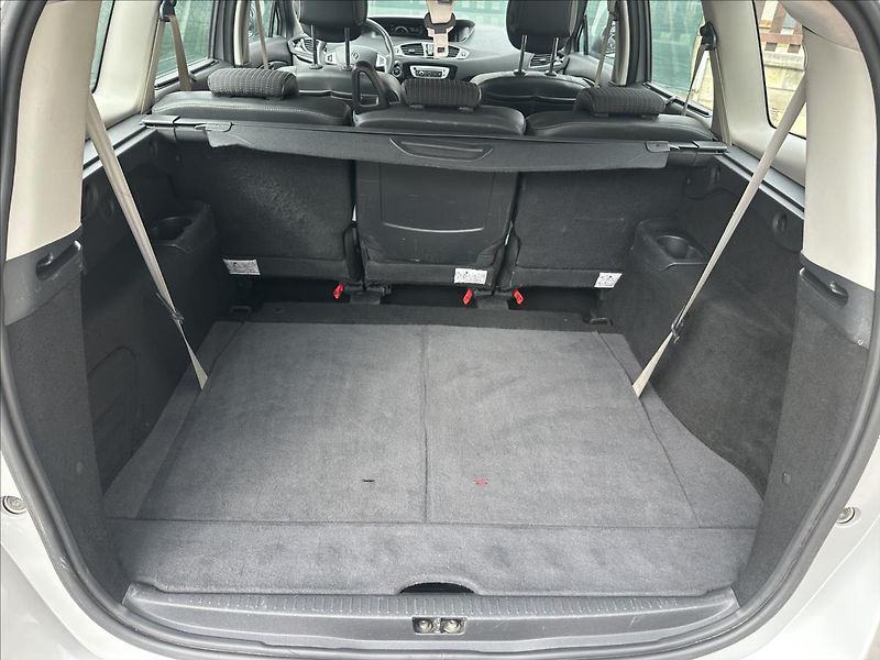 Renault Grand Scénic 1,6 dCI 7.MÍST - fotka 5 z 28