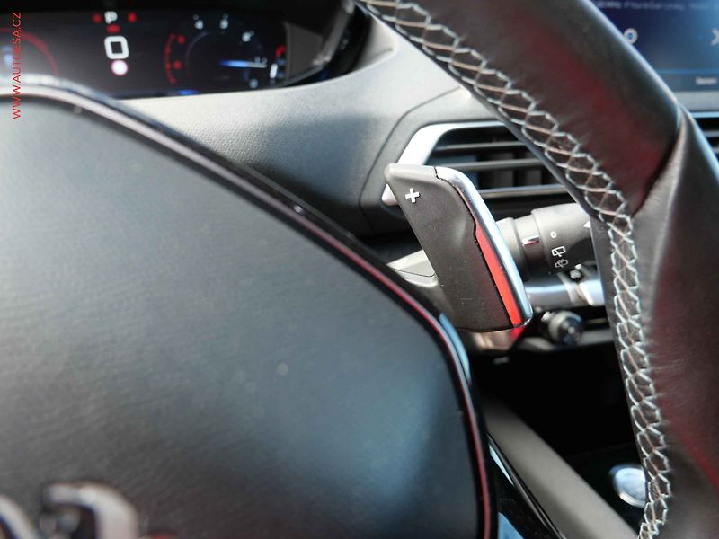 Peugeot 5008 (2019) 1.5 HDi, Crossway, AT, LED - fotka 15 z 30