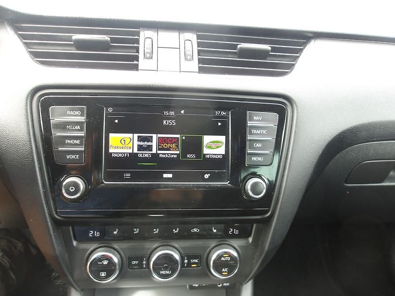 Škoda Octavia 1,6TDi 81kW DSG ! ČR !  KRASAV - fotka 33 z 33