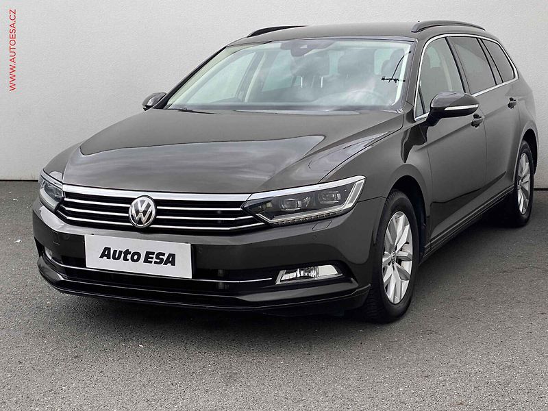 Volkswagen Passat (2016) 2.0 TDi, Comfort, DSG, LED - fotka 3 z 20