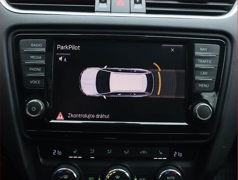 Škoda Octavia (2015) 2.0 TDI, 4X4, Automat - fotka 16 z 19
