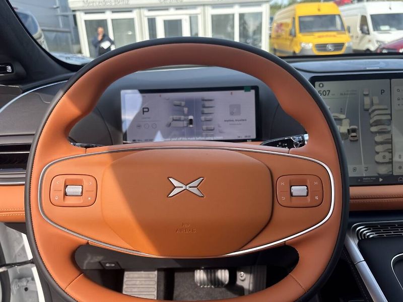 Xpeng G9 (2026) AWD Performance Pro - fotka 10 z 15