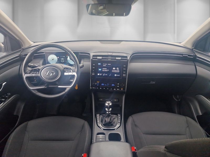 Hyundai Tucson (2023) 1,6 T-GDi SMART 110 kW 4x4 - fotka 19 z 24