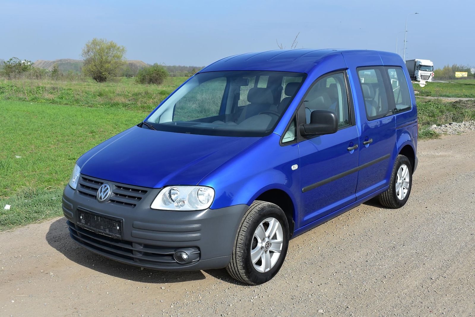 Volkswagen Caddy 1,6 16V 7 MÍST,AC,1.MAJ,TOP