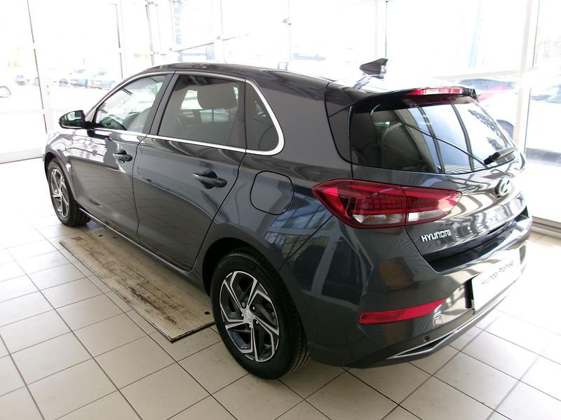 Hyundai i30 (2024) 1.5T-GDi 117kW MH Smart Plus - fotka 6 z 15