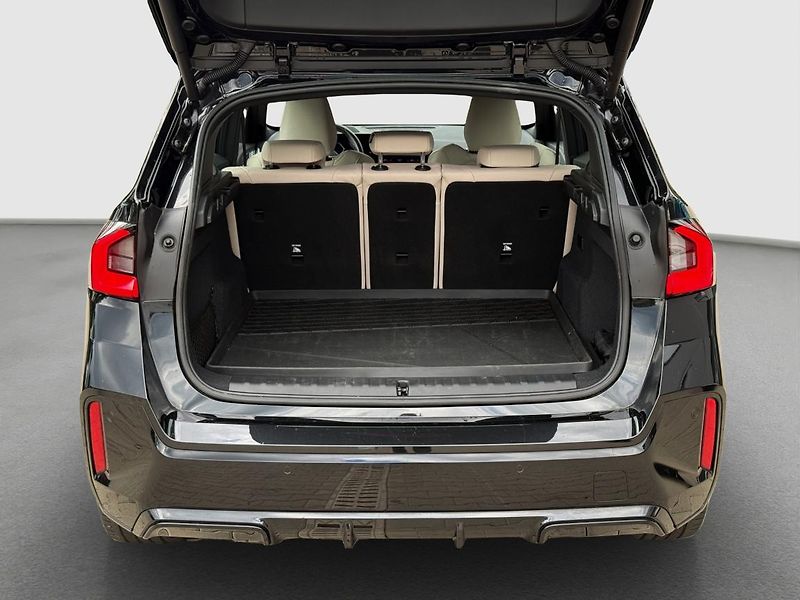BMW X1 xDrive30e - fotka 23 z 24