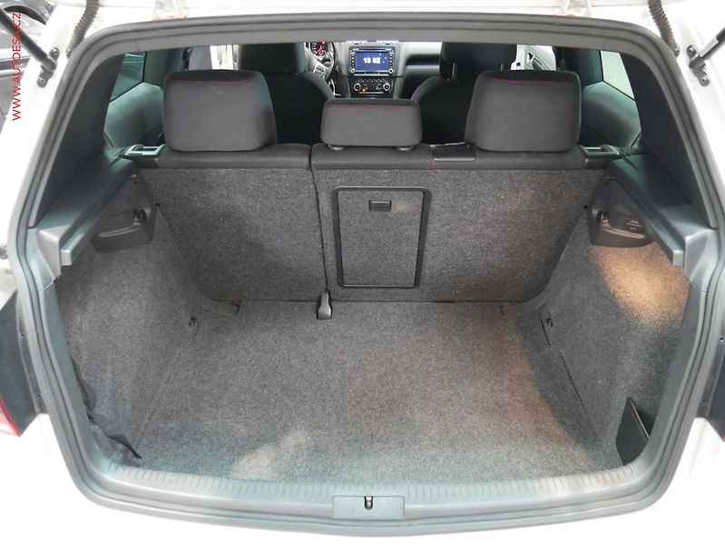 Volkswagen Golf (2009) 2.0TSi, servis.kniha - fotka 7 z 17