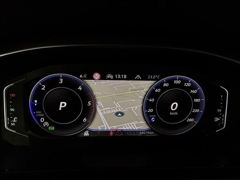 Volkswagen Arteon Shooting Brake 2.0TDI 147kW DSG 2X ALU 1MAJ - fotka 17 z 43