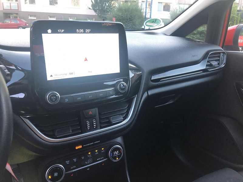 Ford Fiesta (2018) 1,0 NAVI AL kola  - fotka 34 z 69