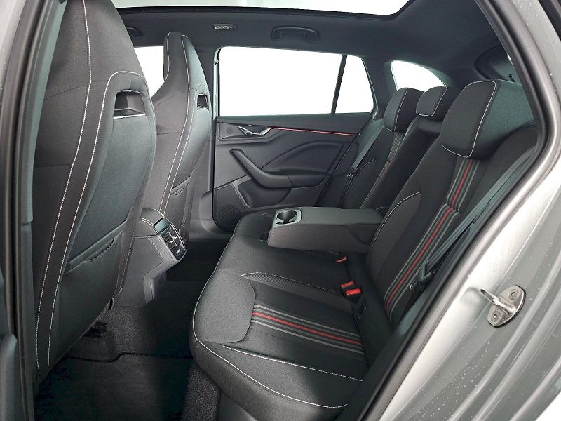 Škoda Scala (2024) 1.0TSi 85kW MONTE CARLO PANORA - fotka 7 z 27