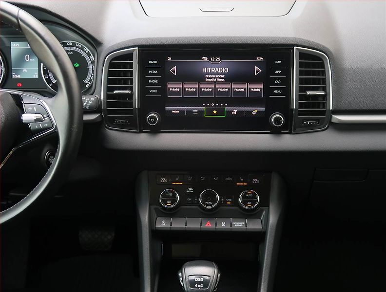 Škoda Karoq (2021) Ambition 2.0 TDI - fotka 12 z 23