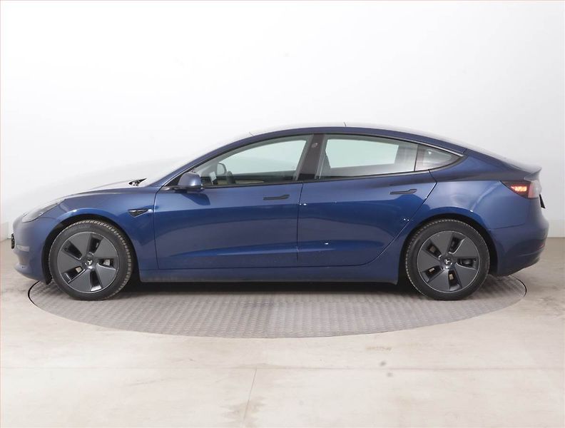 Tesla Model 3 (2021) Long Range 4WD 79kWh, SoH 91% - fotka 3 z 22