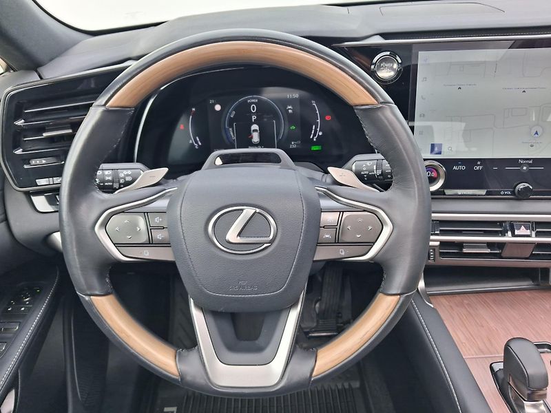 Lexus RX 350h 2,5 HSD e-CVT Luxury 4×4 E-FOU - fotka 14 z 27