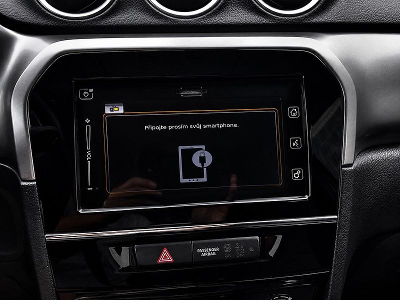 Suzuki Vitara (2021) 1.4 BoosterJet Hybrid - fotka 20 z 33