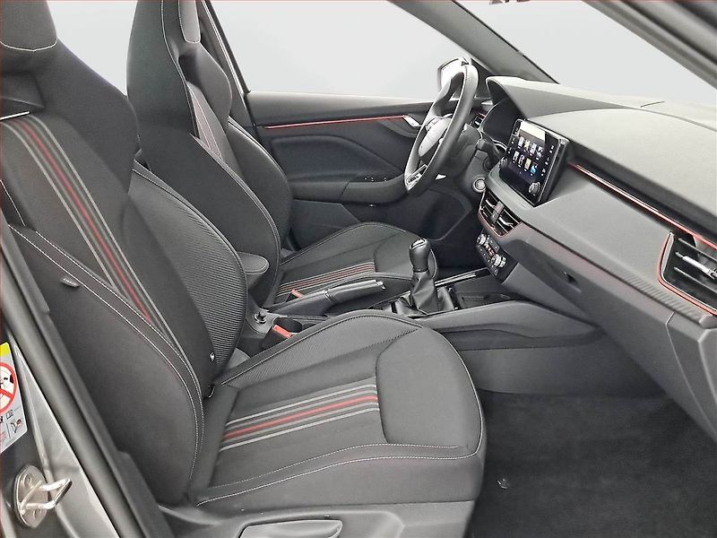 Škoda Kamiq (2025) 1.0 TSI - fotka 9 z 20