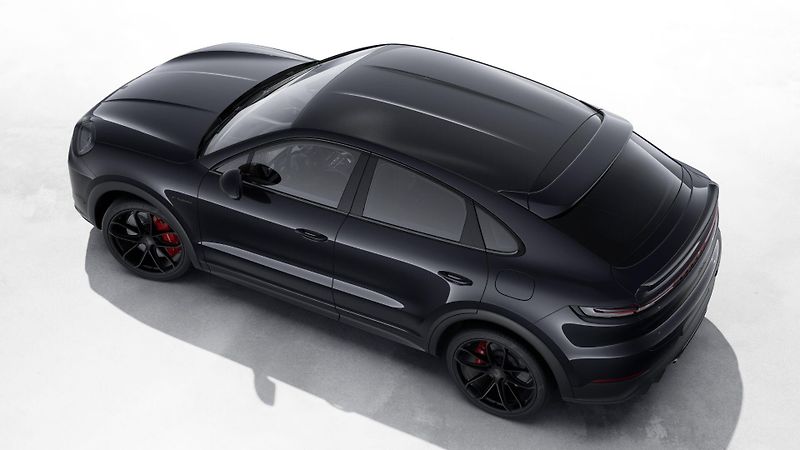 Porsche Cayenne Turbo E-Hybrid Coupé - fotka 4 z 9